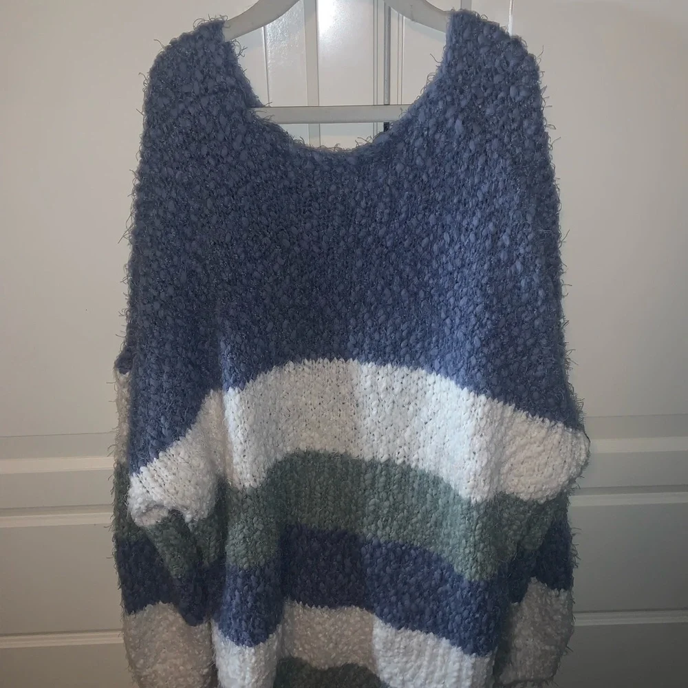 ALTAR’D STATE sweater - Picture 4 of 4
